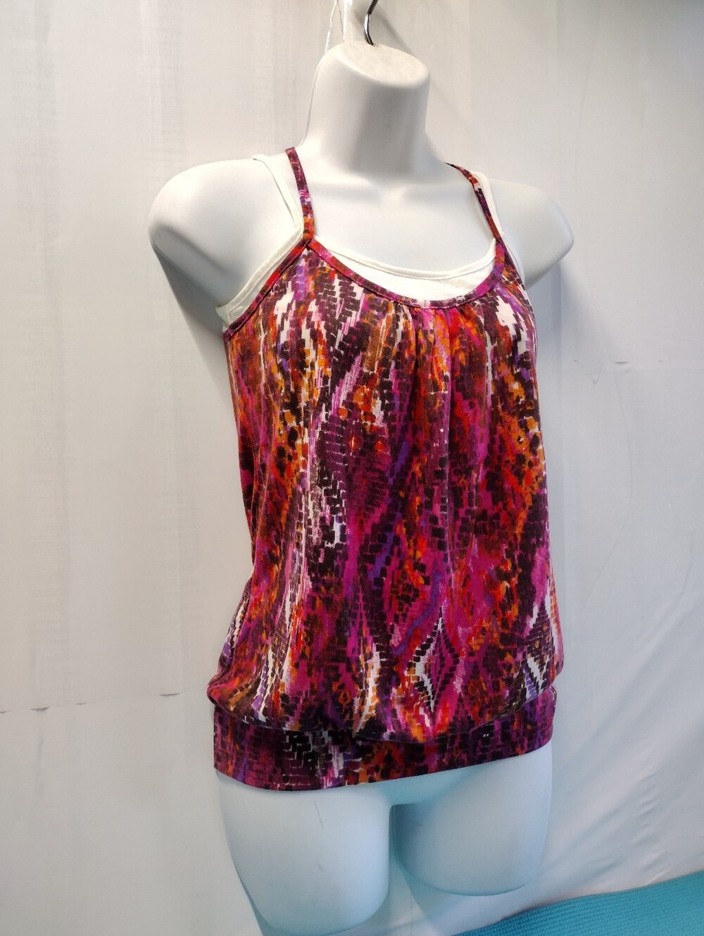 Weavers Multicolor Printed RacerBack Tank Top - S